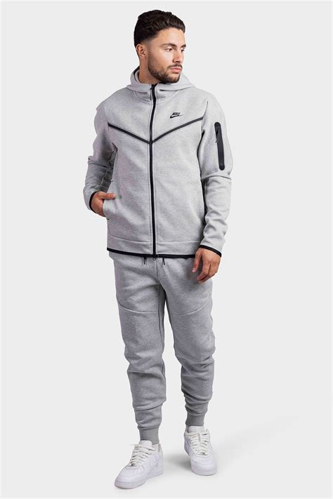 grijze nike joggingpak|Nike grey trainingspak.